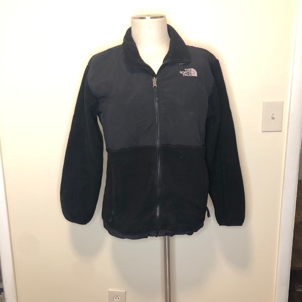 Black northface fleece jacket